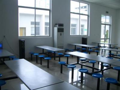 天柱中等职业技术学校食堂